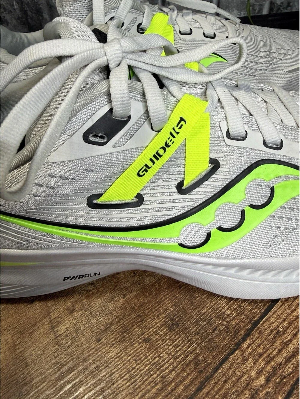 Saucony Guide 15 Gray/Neon Green Solid Low Top Lace-Up Men's Running Sneaker